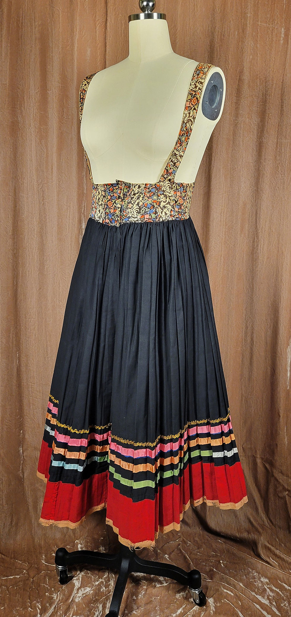 Thumbnail: 1900s European Folk Skirt