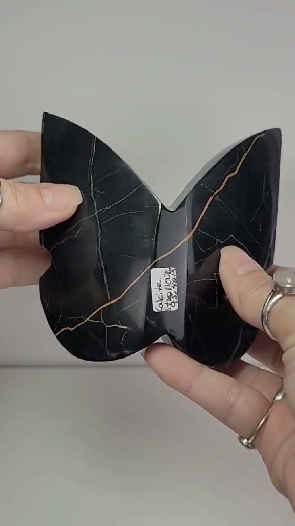 Papillon Calcite striée noire/ Black banded calcite Butterfly #5