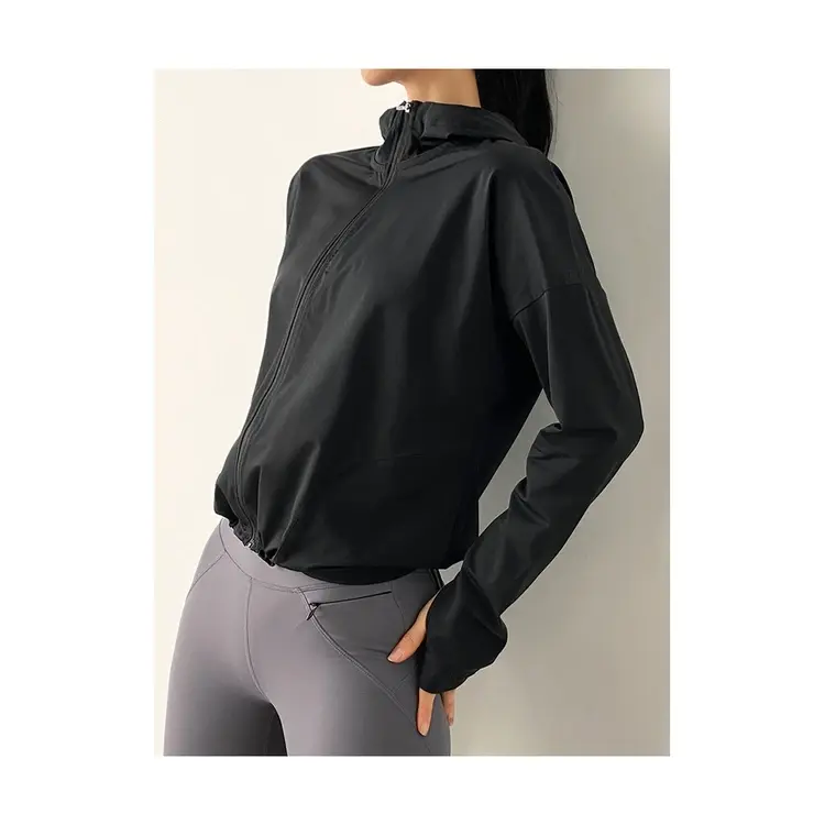 Miniatura: Chaqueta deportiva mujer invierno holgada, con capucha, cremallera y cortaviento