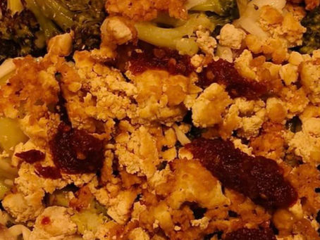 Noodles met tofu en tahin