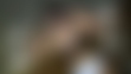 巨乳グラドル・葉月佐和の筋トレ動画をダウンロード開始