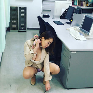 爆乳Ｋカップ・吉沢さりい、乳房の張りは衰えず