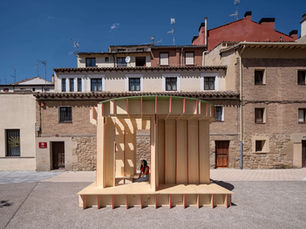 Crop Top: Reframing Space Through Partial Views