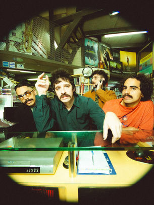 Walfredo em Busca da Simbiose anuncia novo disco com o single “Iridescência"