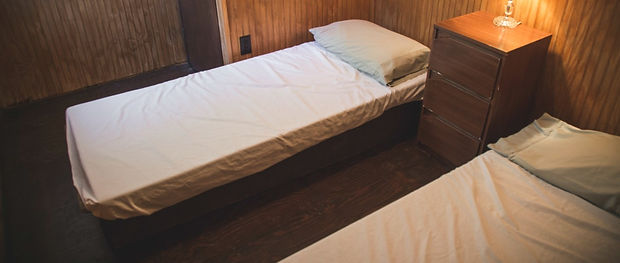 Refuge-chambre-3-1400x594.jpg