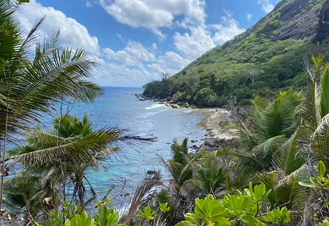 Luxury Bareboat Charter – Impressions across the Seychelles.