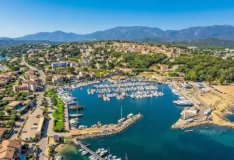 Luxury yacht charter – stunning impressions overlooking the harbor of Porto-Vecchio and its vibrant waterfront.