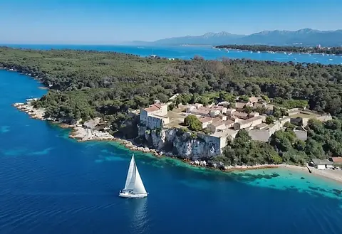 Îles de Lérins anchorage near Cannes — bareboat sailing charter Côte d'Azur.