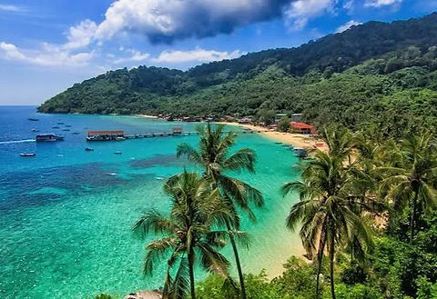 Luxury Bareboat Charter – Impressions across Malaysia.