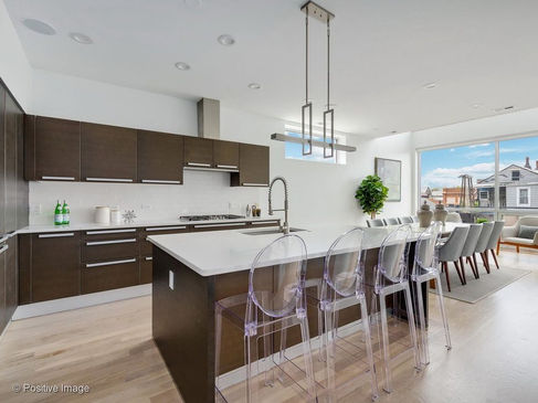 728 Ada Kitchen and Din.jpg