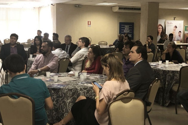 CAFÉ COM NEGÓCIOS REUNIU MAIS DE 70 PROFISSIONAIS