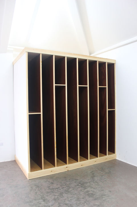 Picture storage unit
