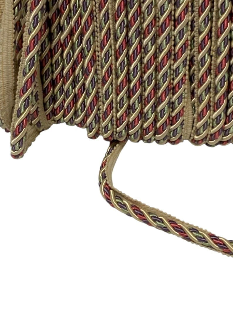 Thumbnail: Jewel Wreath Lip Cord