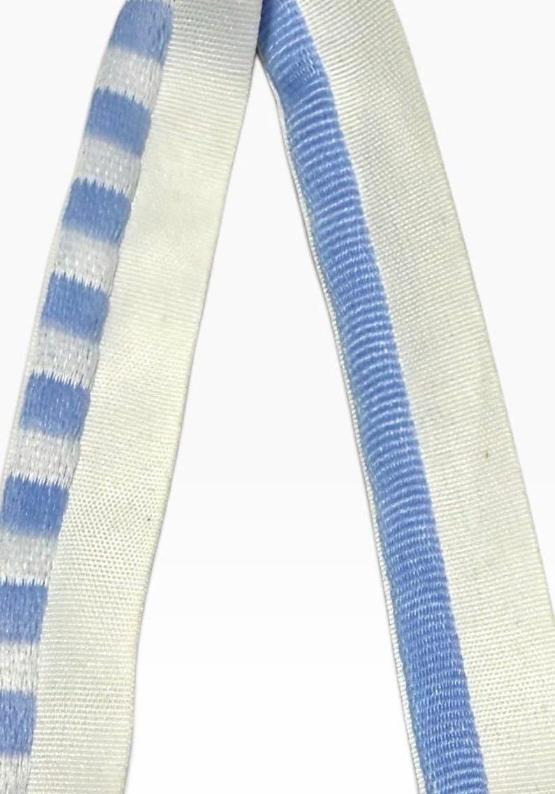 White Corn Flower Lip Cord