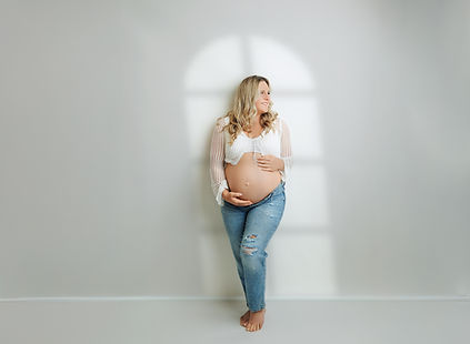 best Chevy Chase MD maternity portraits, maternity photographer near me Chevy Chase, pregnancy photoshoot Chevy Chase MD
