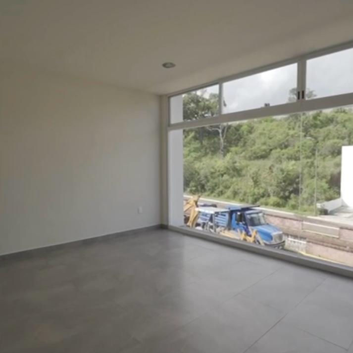 WhatsApp Image 2025-06-10 at 14.06.33 (1).jpeg