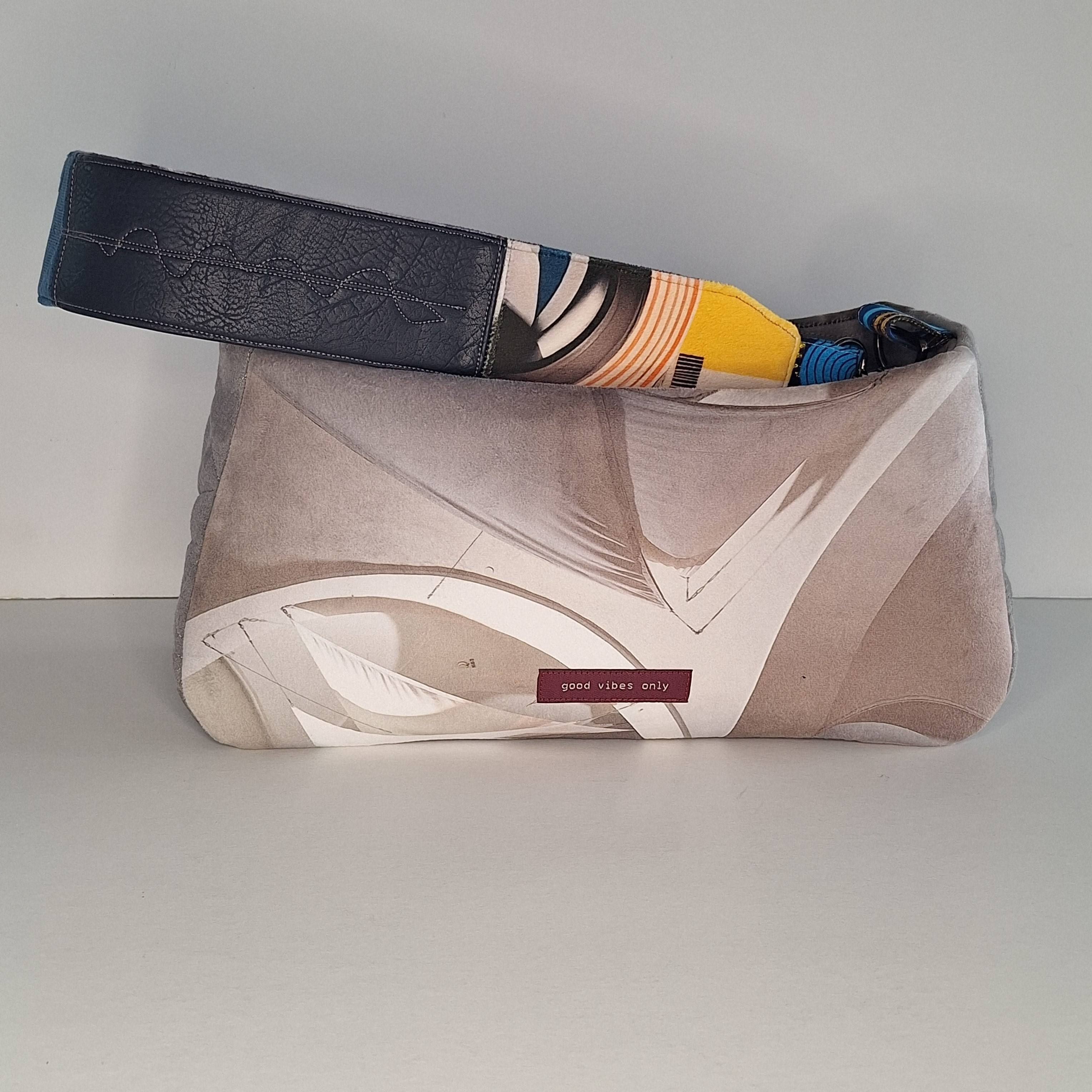 schultertasche ´connected´