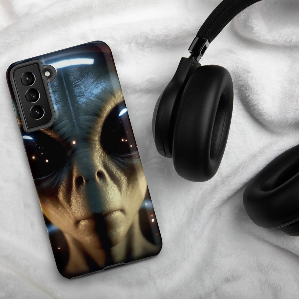 Protective Samsung case with a large-eyed alien portrait on the back