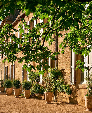 bourlie exterior 2.jpg