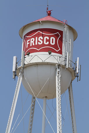 old water tower in downtown Frisco, Tx, USA by Rainchill. Licensed under the Creative Commons Attribution