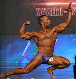 Poses clássicas fisiculturismo bodybuilder Mário Mattiacci