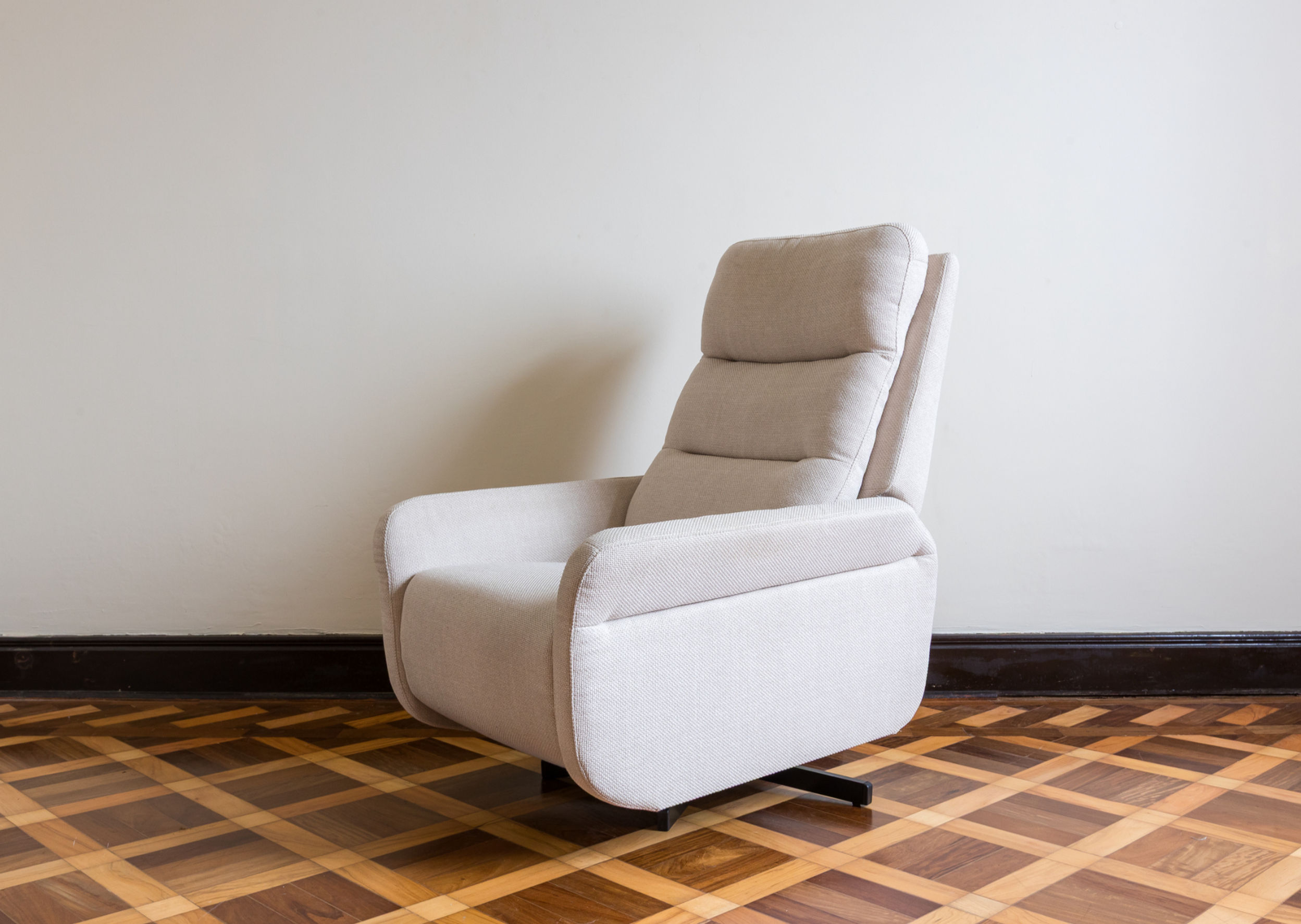 POLTRONA RECLINÁVEL GIRAFA