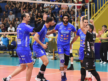 Atenção amantes de volei: Aletas do EMS Taubaté Funvic farão tarde de autógrafos.