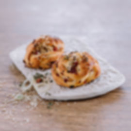 Speck-Zwiebel-Bullar von Underbara Bullar in Bern