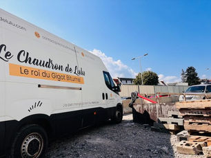 Un gigot bitume face au lac Léman