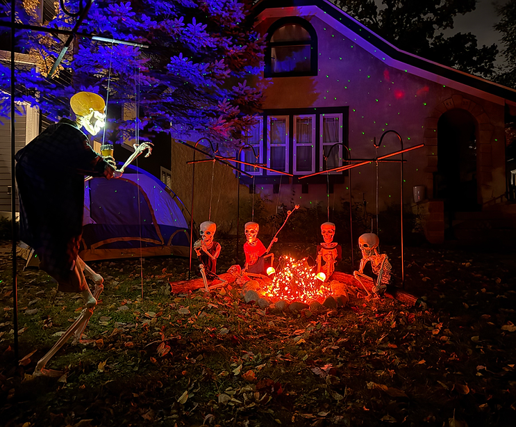 4. Storyteller with Kids.HEIC