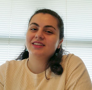 nconstan_MDSeniorShowHeadshot.jpg