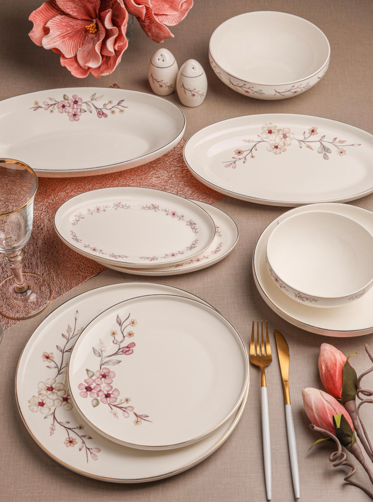 800477  55 PARÇA ÇİÇEKLİ YEMEK TAKIMI