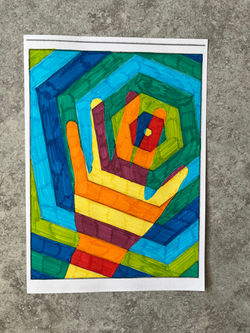 Main aux couleurs chaudes et froides