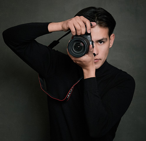EMILIANO FLORES.jpg