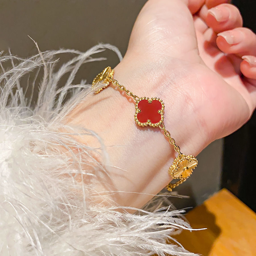 Thumbnail: Clover Heart Collection