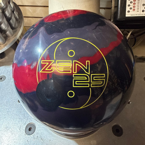 900グローバル ZEN25 16LB 900 Global Zen 25 | UsedBowlingBalls.com