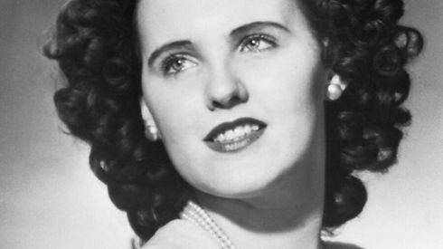 AE-Black-Dahlia-Elizabeth-Short-GettyImages-514872462.jpg