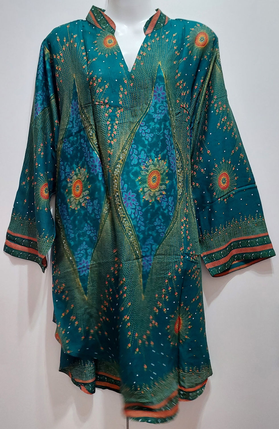 Stunning Ladies Thailand Long sleeveTop