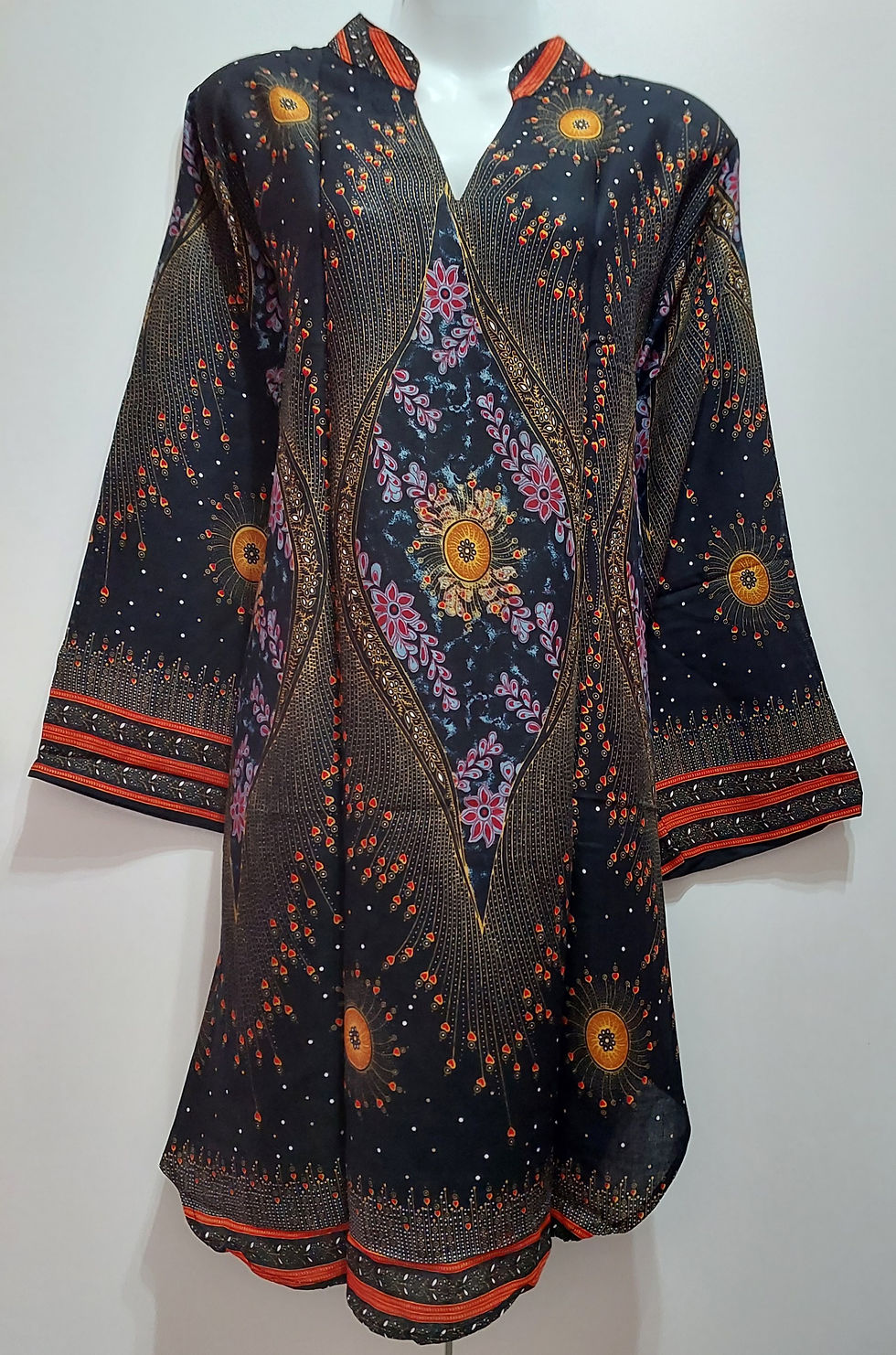 Stunning Ladies Thailand Long sleeveTop