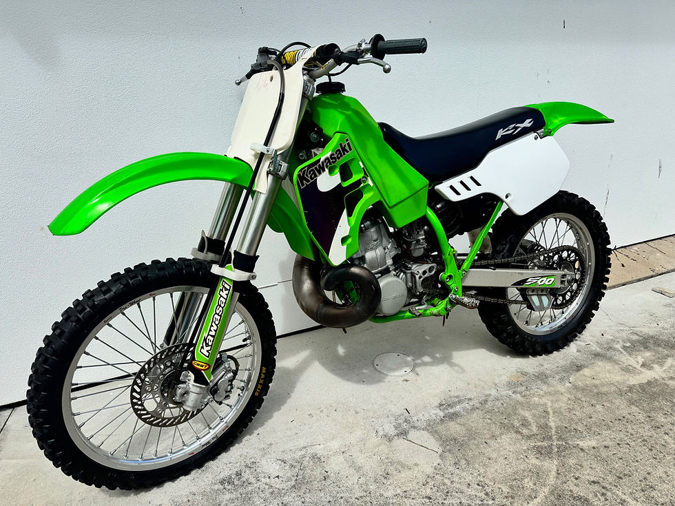 Thumbnail: KAWASAKI KX500 2001
