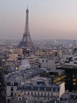 Arc de Triomphe - ravivage de la flamme (1)