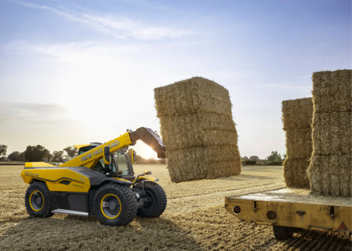 New Holland hybrid telehandler prototype showing Hybrid Power design and agricultural lifting capability