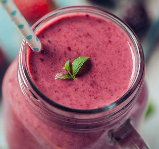 Raspberry-almond super smoothie