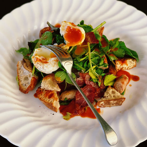 English breakfast salad