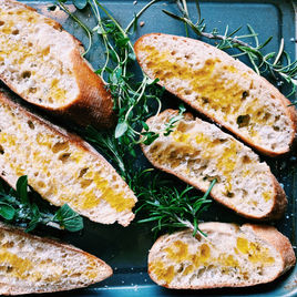 Making croutons or crostini