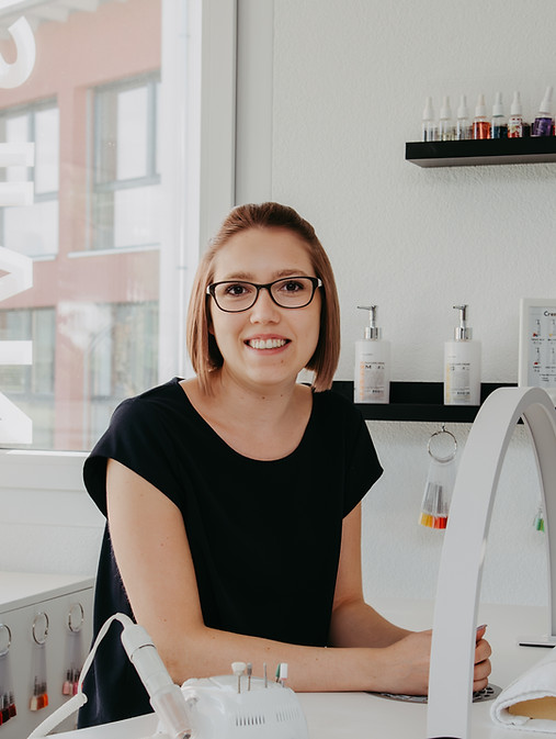 Sabrina Stalder - Expertin für Nageldesign & Business Coaching