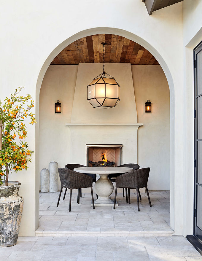 Intimate outdoor gathering space of a Los Angeles home