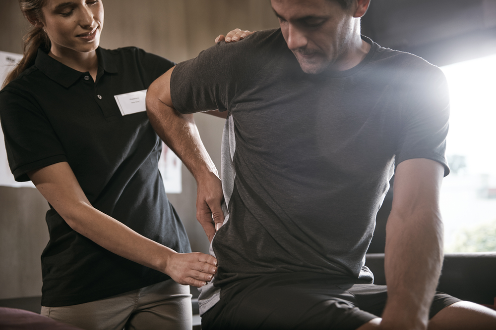 Edmonton Orthopedic Physiotherapist providing low back pain treatment