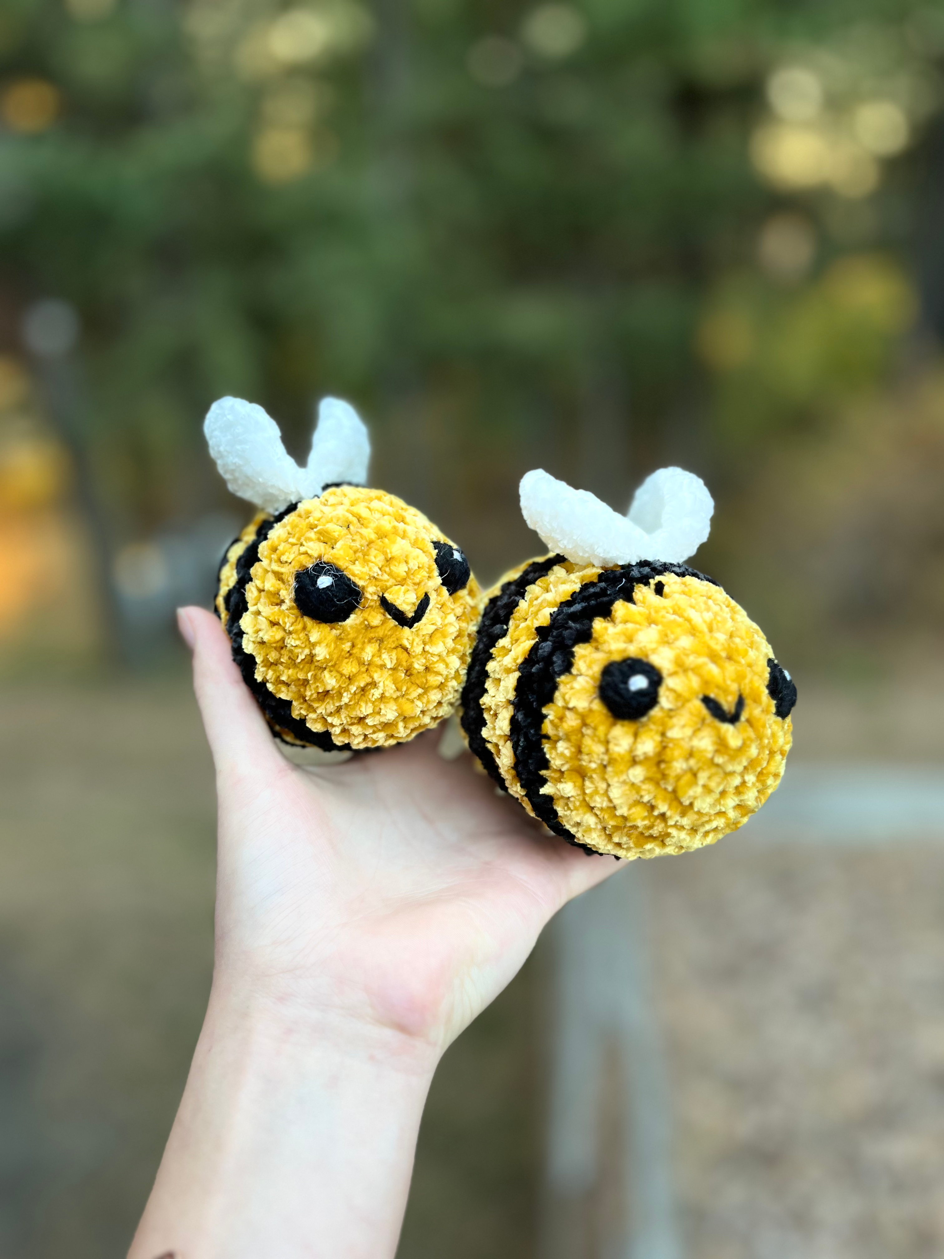 Velvet Bumblebee~ CROCHET PATTERN ONLY
