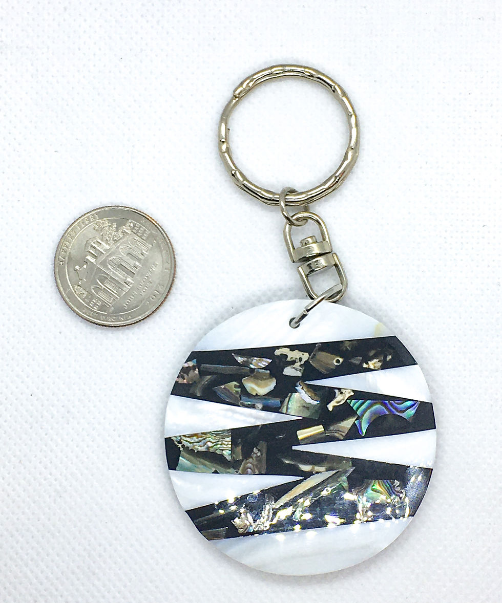 Thumbnail: White zigzag shell keychain